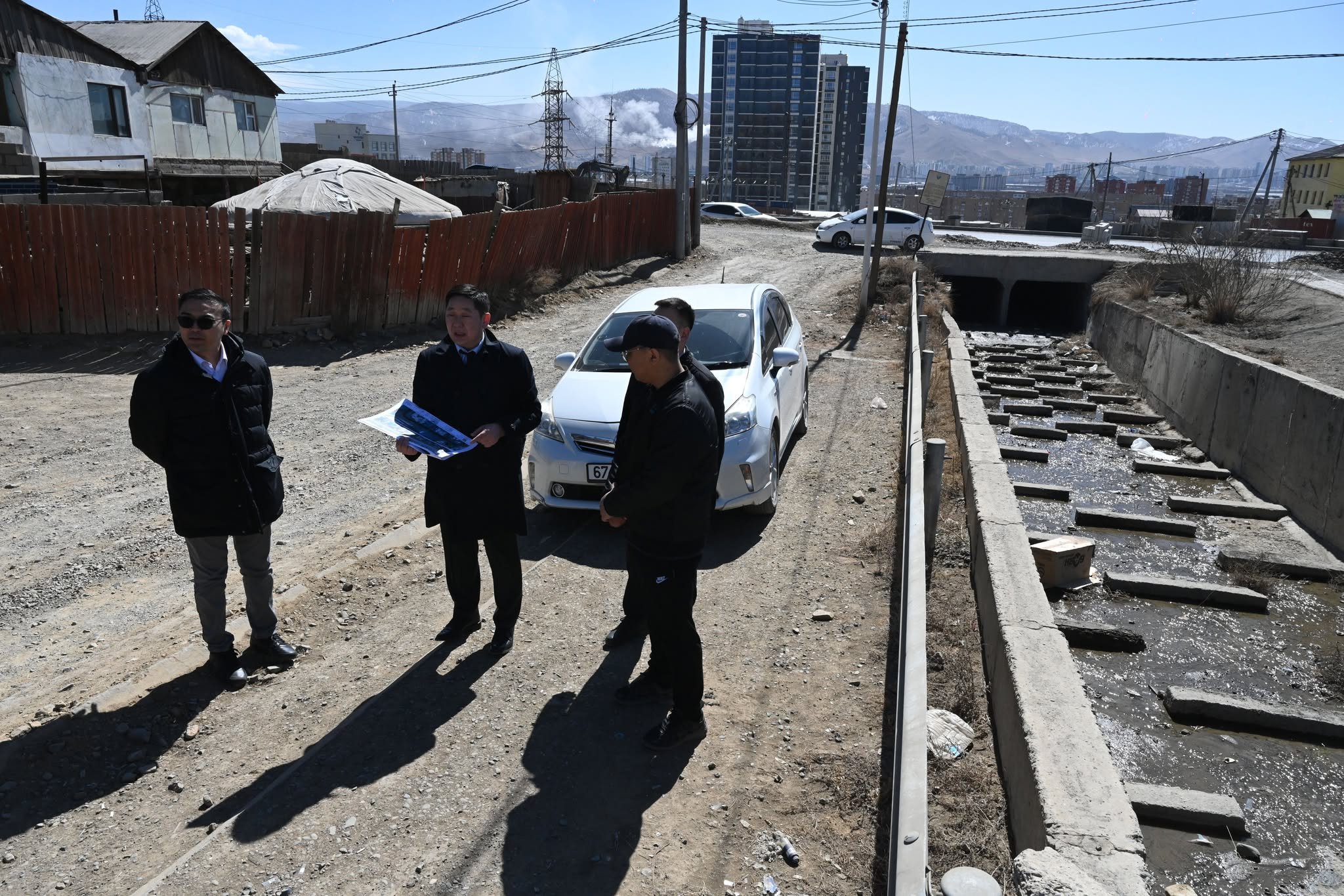 Баянгол дүүргийн гэр хорооллын 6 хороог дамнасан дугуйн болон явган хүний замыг энэ онд хийнэ 2