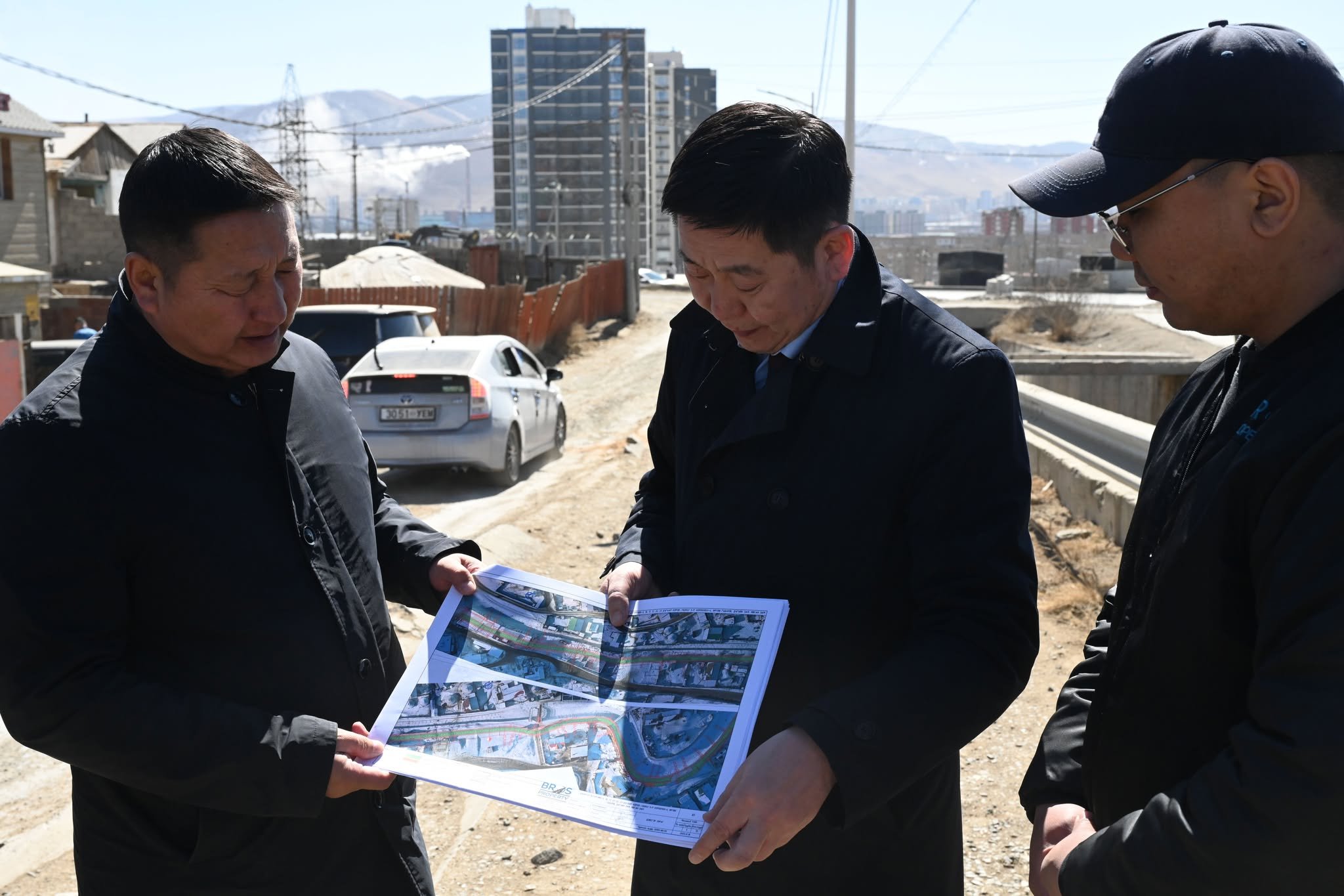 Баянгол дүүргийн гэр хорооллын 6 хороог дамнасан дугуйн болон явган хүний замыг энэ онд хийнэ