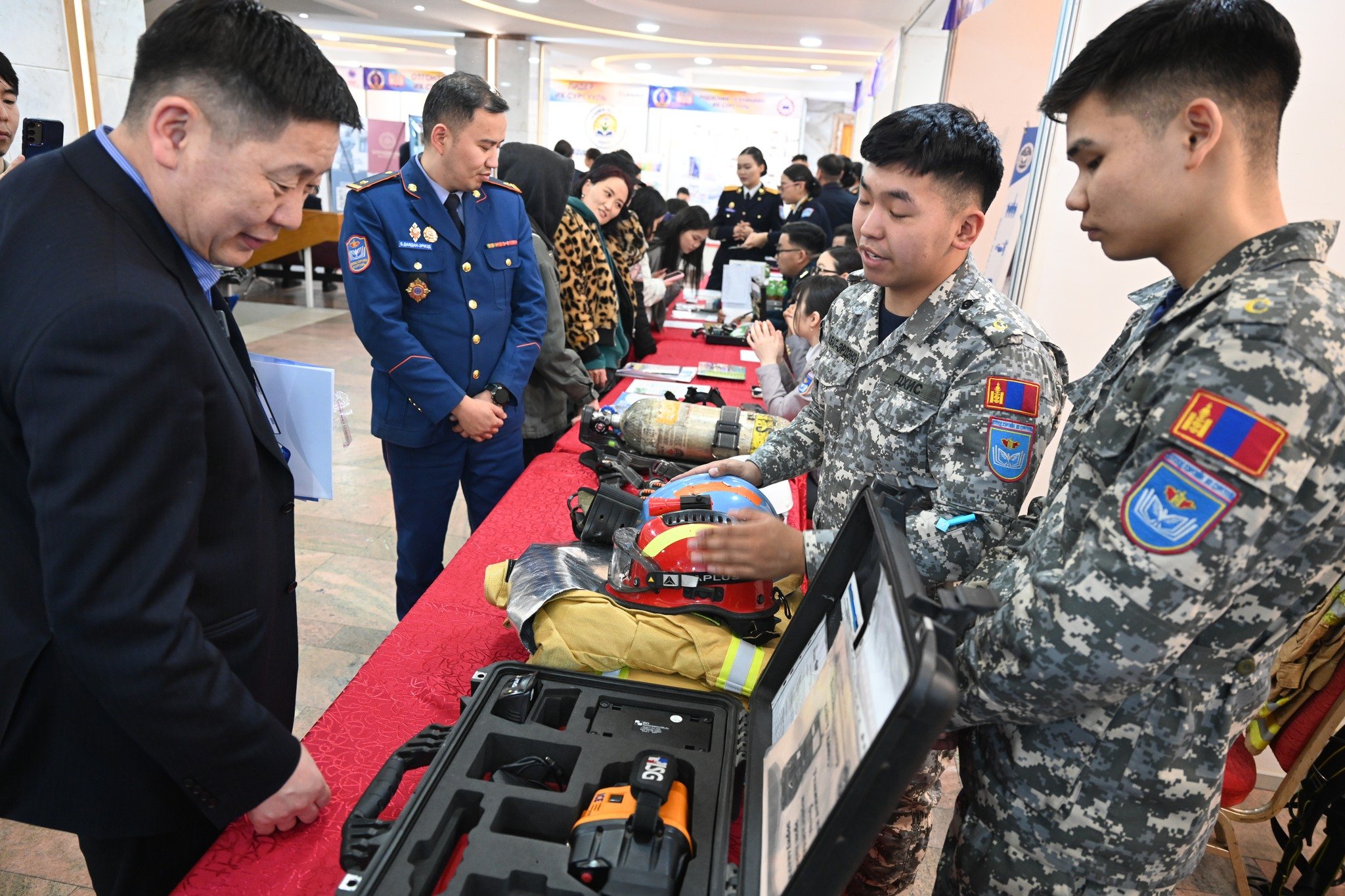 “Баянгол Боловсрол-2026” үзэсгэлэнд их дээд сургуулиудаас гадна 10 гаруй орны 300 гаруй боловсролын байгууллага оролцож байна 2